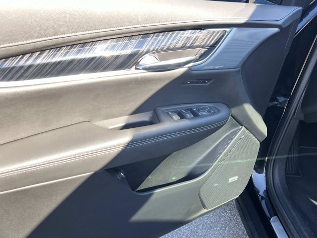 Certified 2024 Cadillac XT6 Premium Luxury AWD/4WD image 16