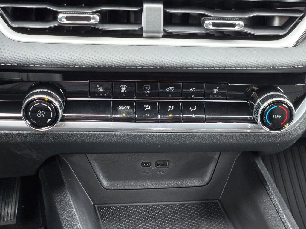 New 2026 Chevrolet Equinox LT w/ LPO, Floor Liner Package image 21