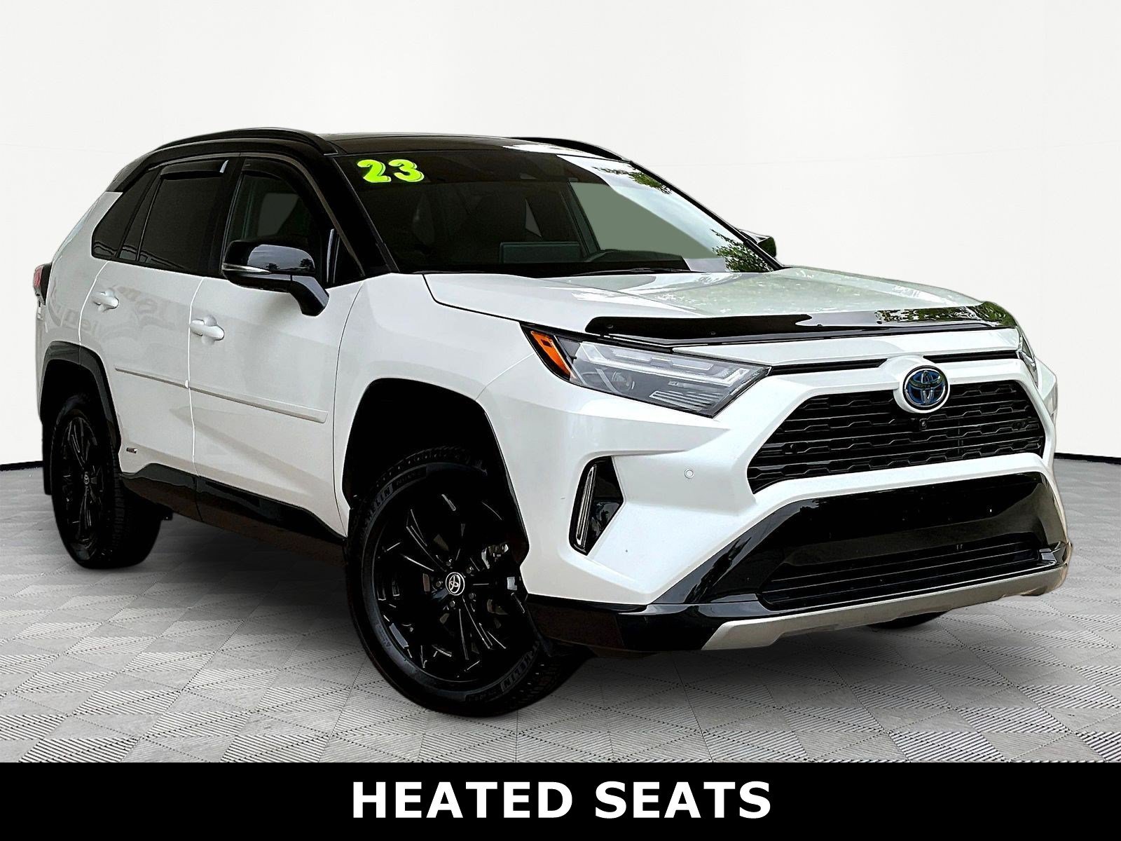 Used 2023 Toyota RAV4 XSE AWD/4WD image 3