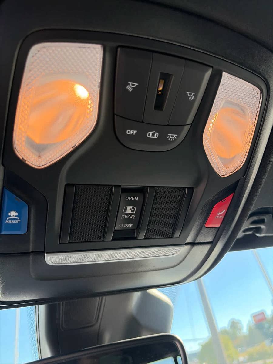 Used 2025 RAM 1500 Tradesman AWD/4WD image 27