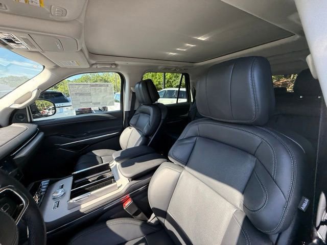 New 2025 Lincoln Navigator L Reserve image 11