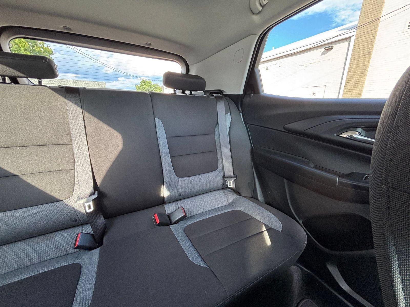 Used 2025 Chevrolet TrailBlazer LT FWD image 31