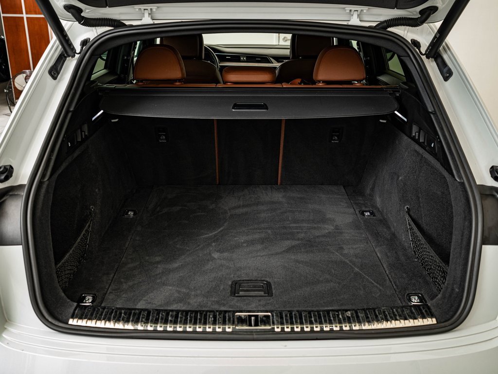 Used 2021 Audi e-tron Premium w/ Convenience Plus Package image 18