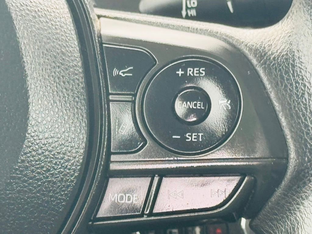 Used 2021 Toyota Corolla LE FWD image 17
