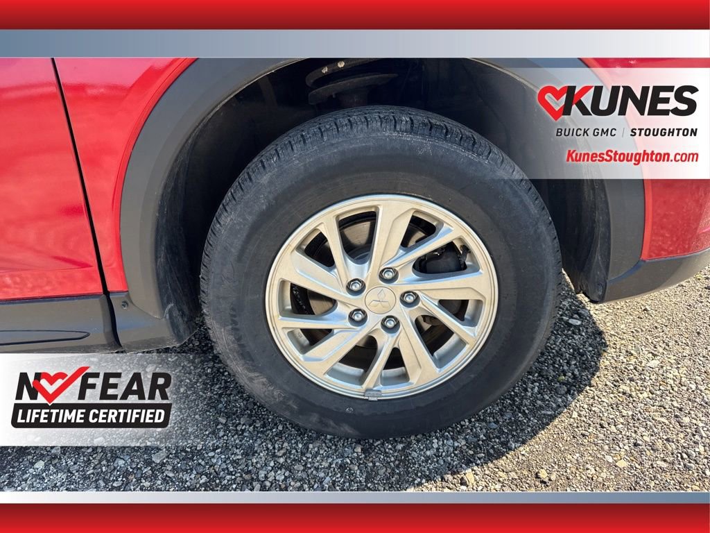 Used 2019 Mitsubishi Eclipse Cross ES AWD/4WD image 17
