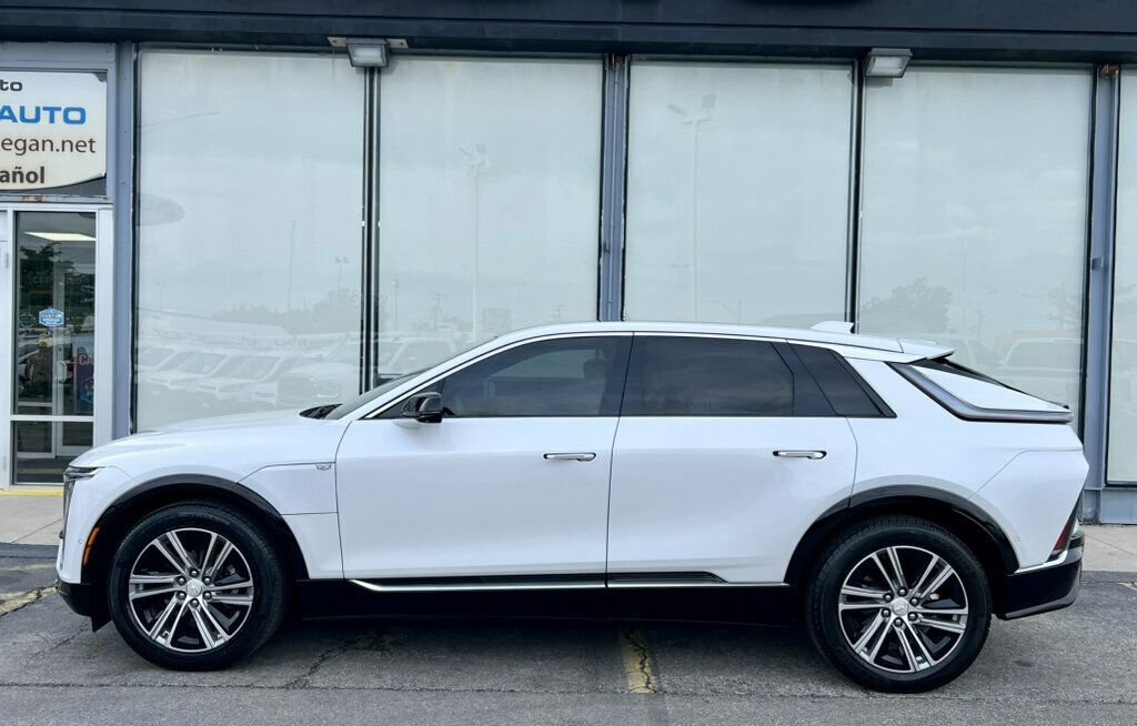 Used 2024 Cadillac Lyriq Luxury AWD/4WD image 34