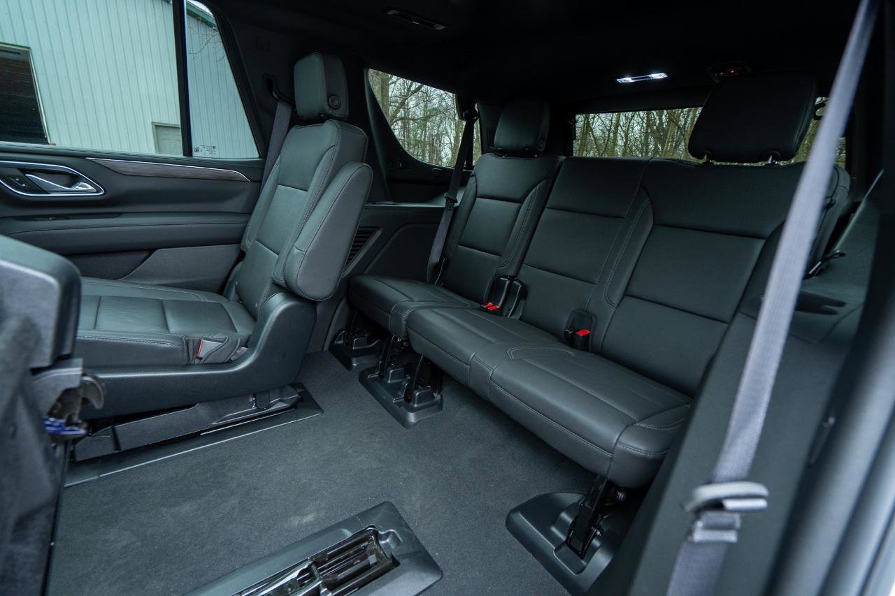 Used 2023 Chevrolet Tahoe LT w/ Luxury Package image 32