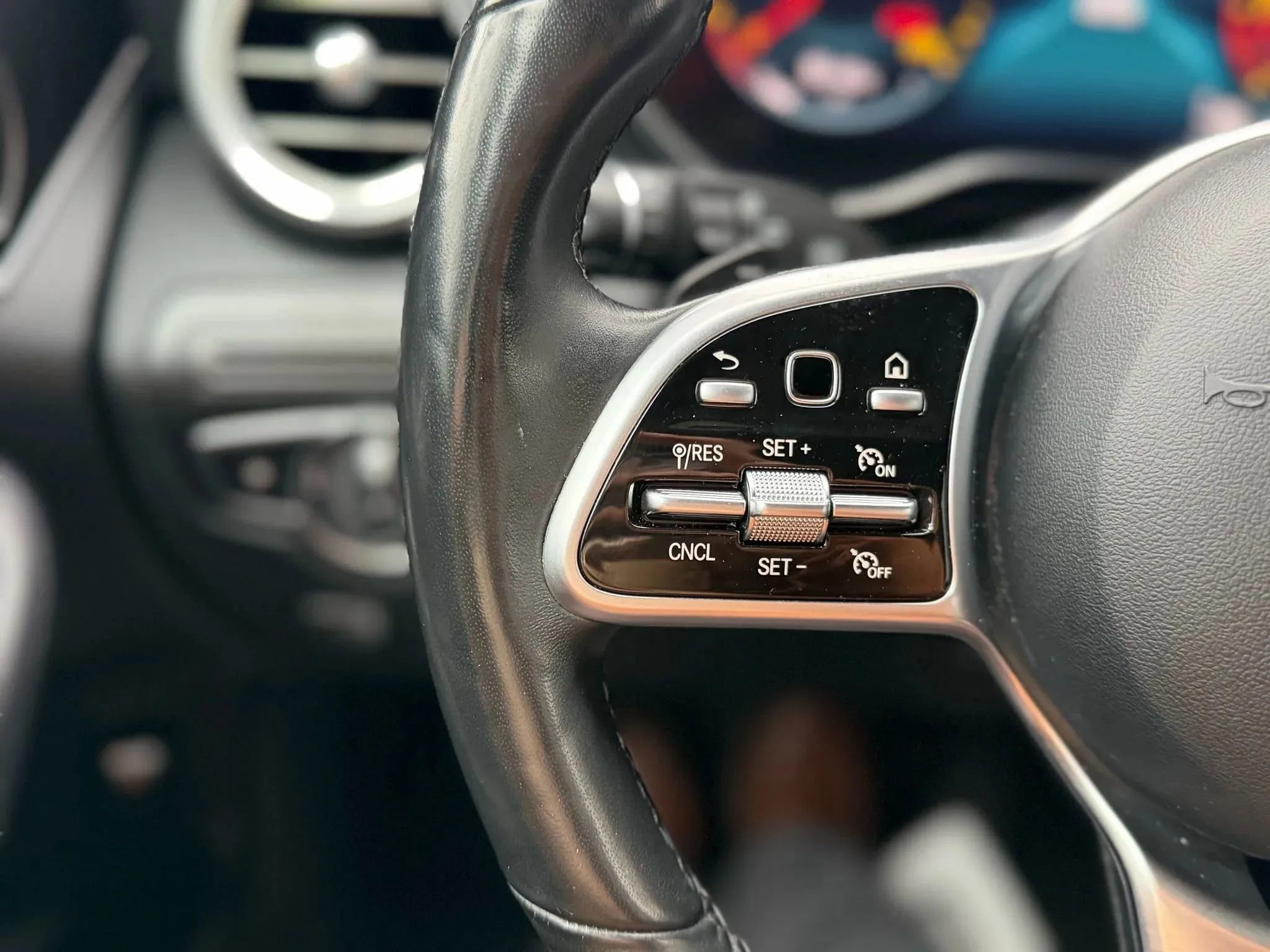 Used 2021 Mercedes-Benz GLC 300 4MATIC image 40