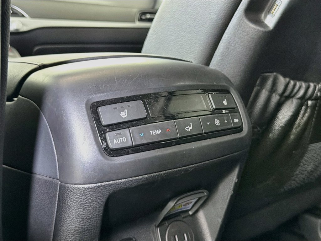 Used 2022 Hyundai Palisade SEL w/ 8P Bench Seat Package FWD image 29