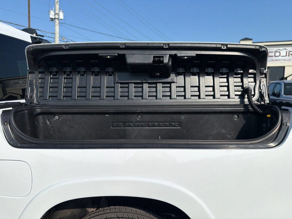 Used 2022 RAM 1500 Limited AWD/4WD image 12