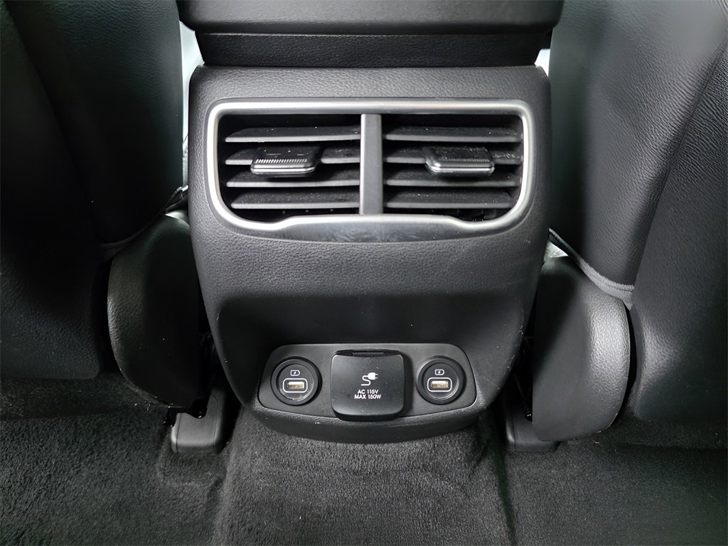 Used 2023 Hyundai Santa Fe Limited image 17