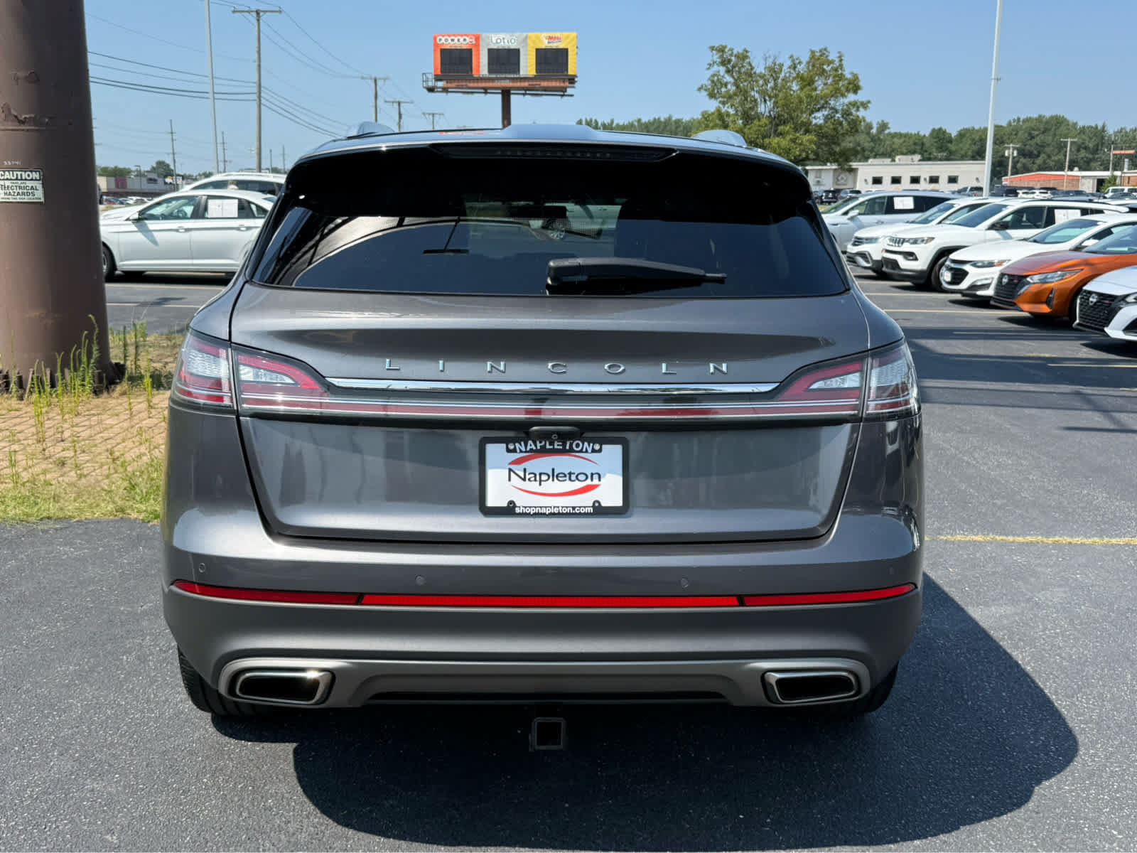 Used 2022 Lincoln Nautilus Reserve w/ Monochromatic Package AWD/4WD image 5
