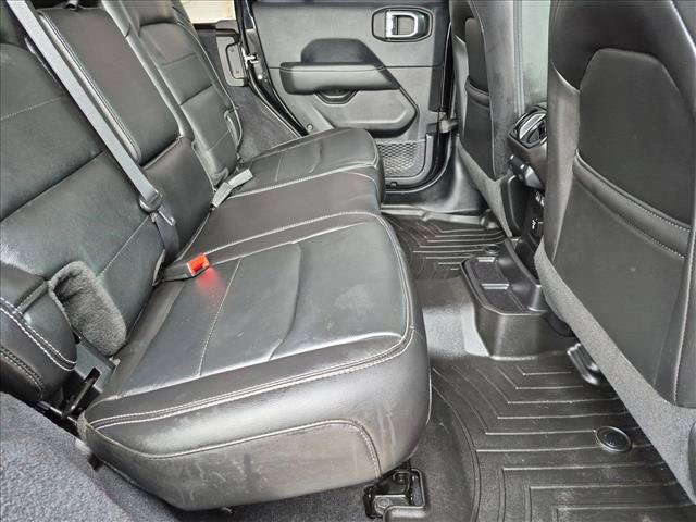 Used 2019 Jeep Wrangler Unlimited Sahara AWD/4WD image 20