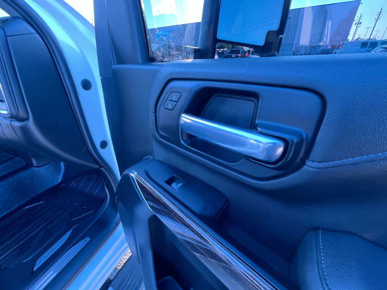 Used 2022 GMC Sierra 3500 SLE w/ SLE Convenience Package AWD/4WD image 36