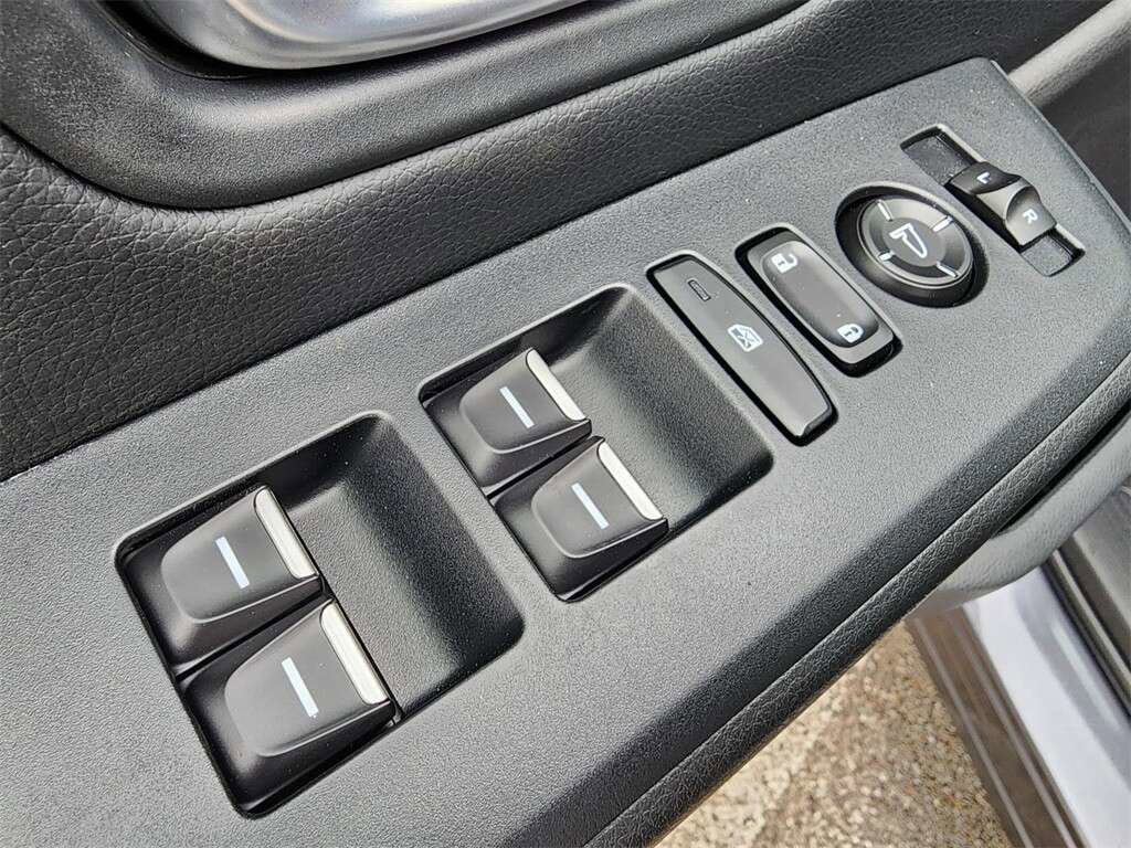 Certified 2024 Honda Pilot Touring image 29