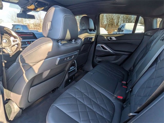 Used 2023 BMW X6 xDrive40i w/ M Sport Package image 27