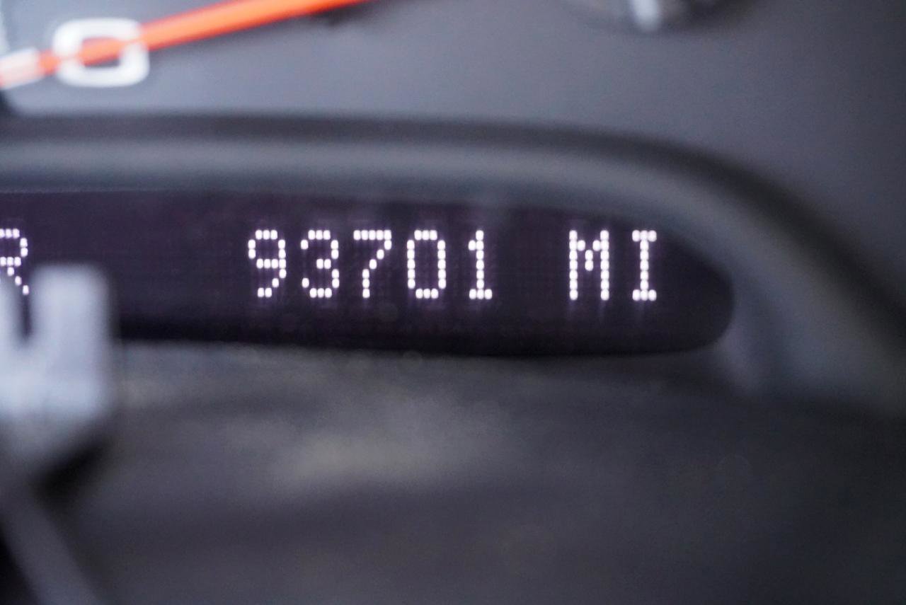 Used 2004 Chevrolet Corvette 2dr Convertible w/ Preferred Equipment Group RWD image 29