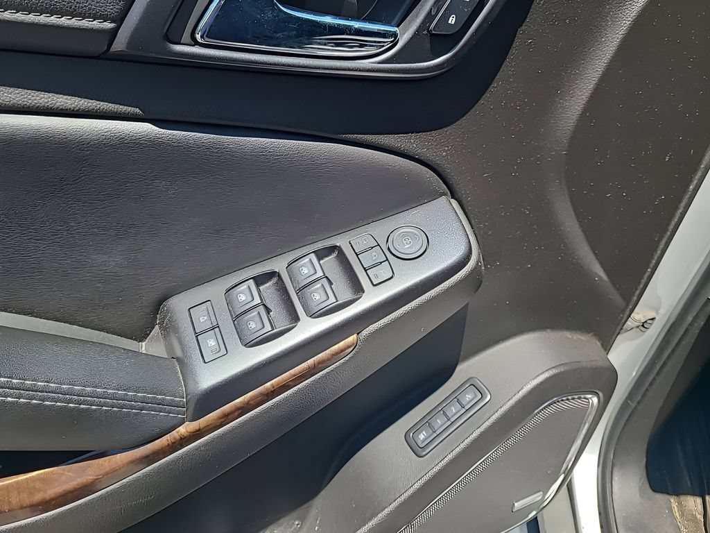 Used 2017 Chevrolet Tahoe LT w/ LT Signature Package AWD/4WD image 12