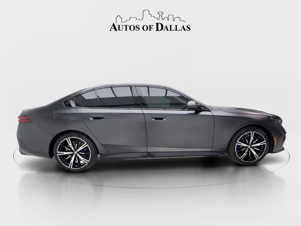 Used 2026 BMW 530i w/ M Sport Package image 9