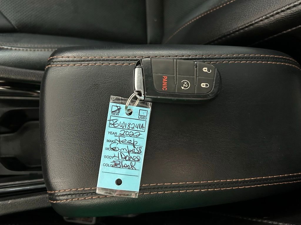 Used 2022 Jeep Compass Limited image 43