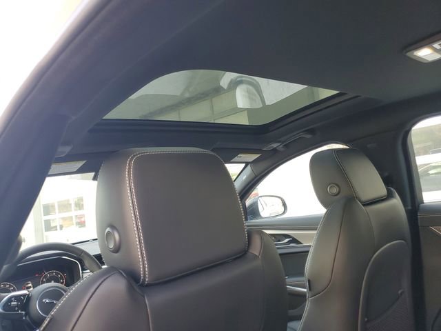 New 2024 Jaguar XF R-Dynamic SE image 11