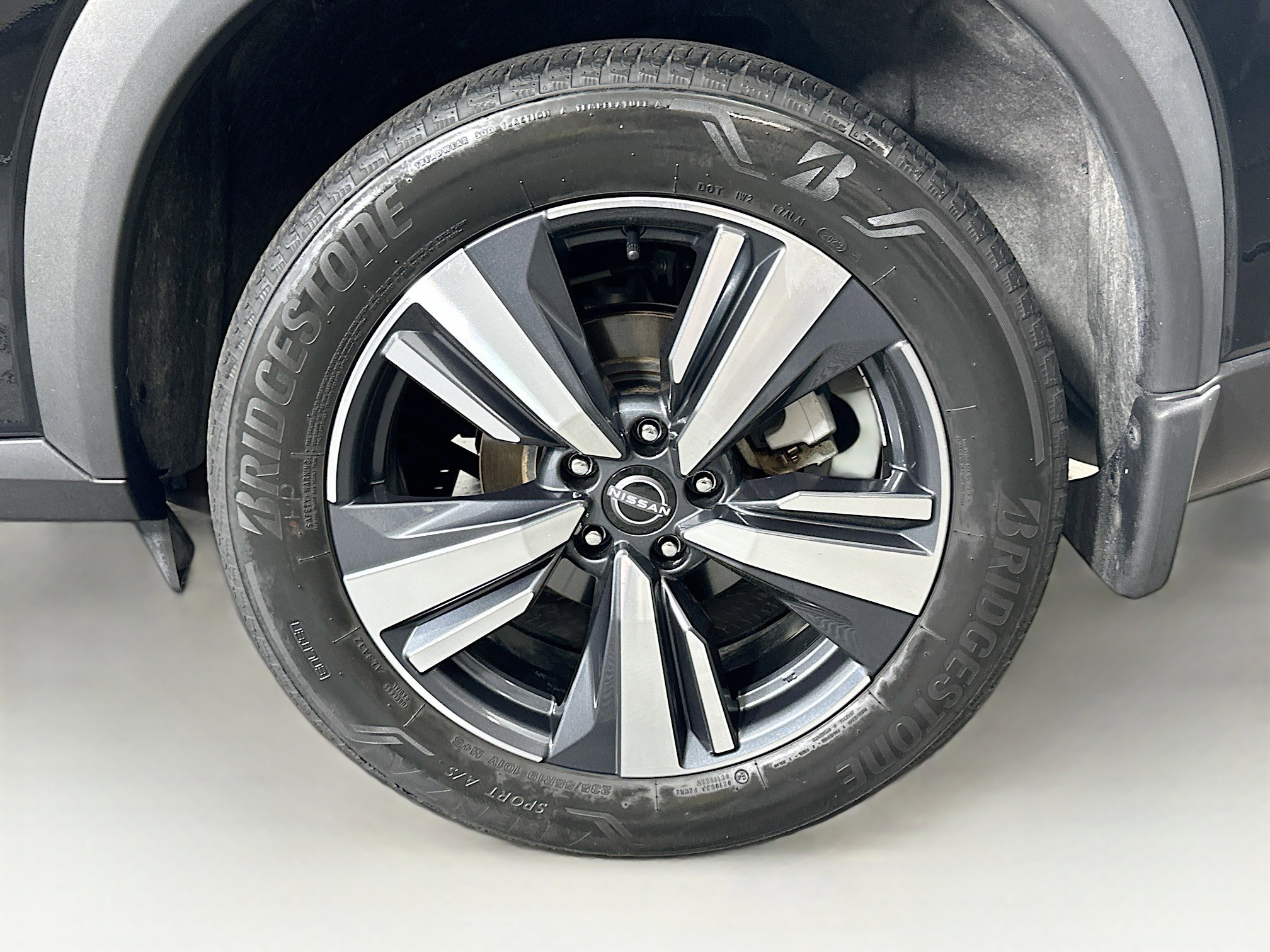 Used 2023 Nissan Rogue SL image 11