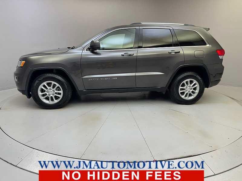 Used 2019 Jeep Grand Cherokee Laredo w/ Security & Convenience Group AWD/4WD image 2