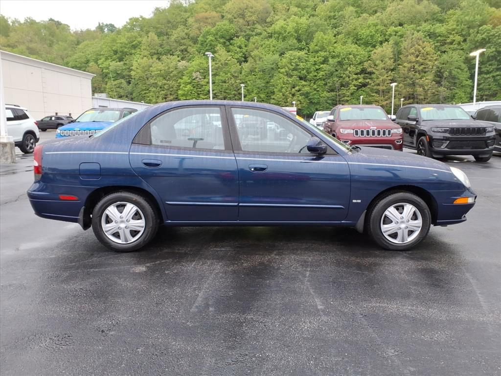 Used 2000 Daewoo Nubira SE FWD image 3
