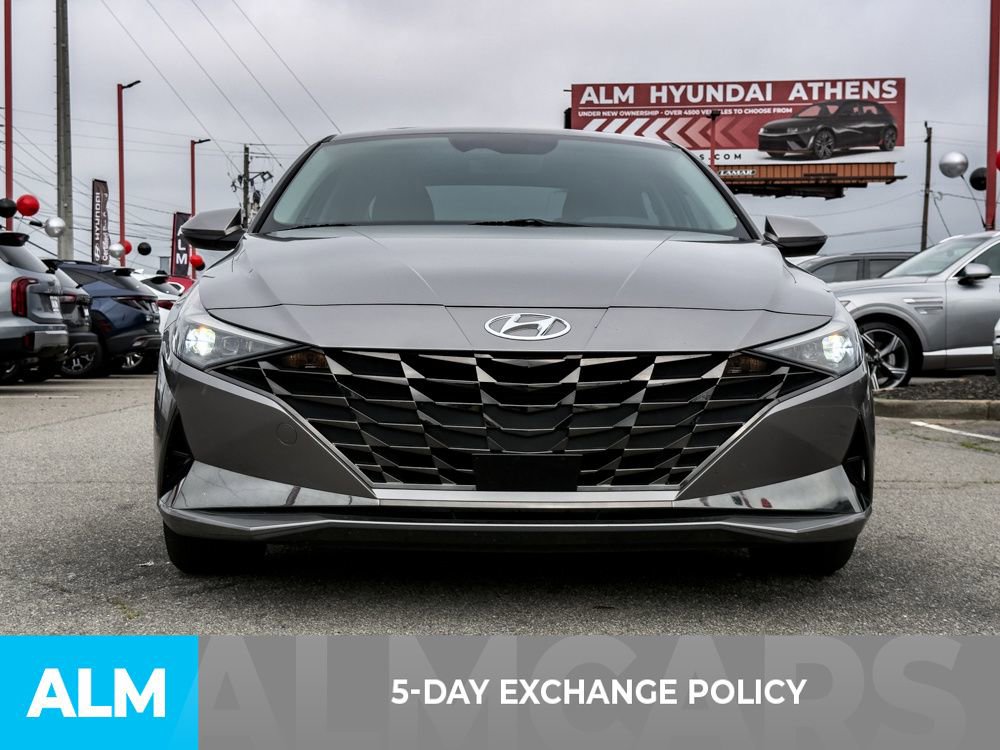 Used 2022 Hyundai Elantra Limited FWD image 3