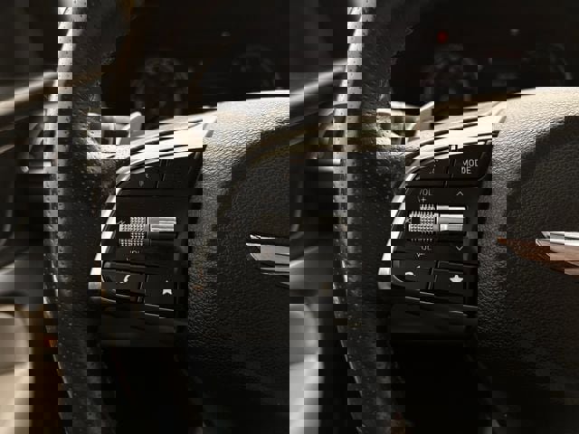 Used 2022 Genesis G70 2.0T image 14