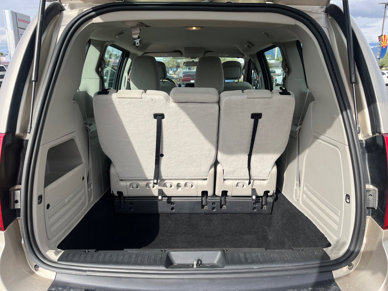 Used 2016 Dodge Grand Caravan American Value Package image 34