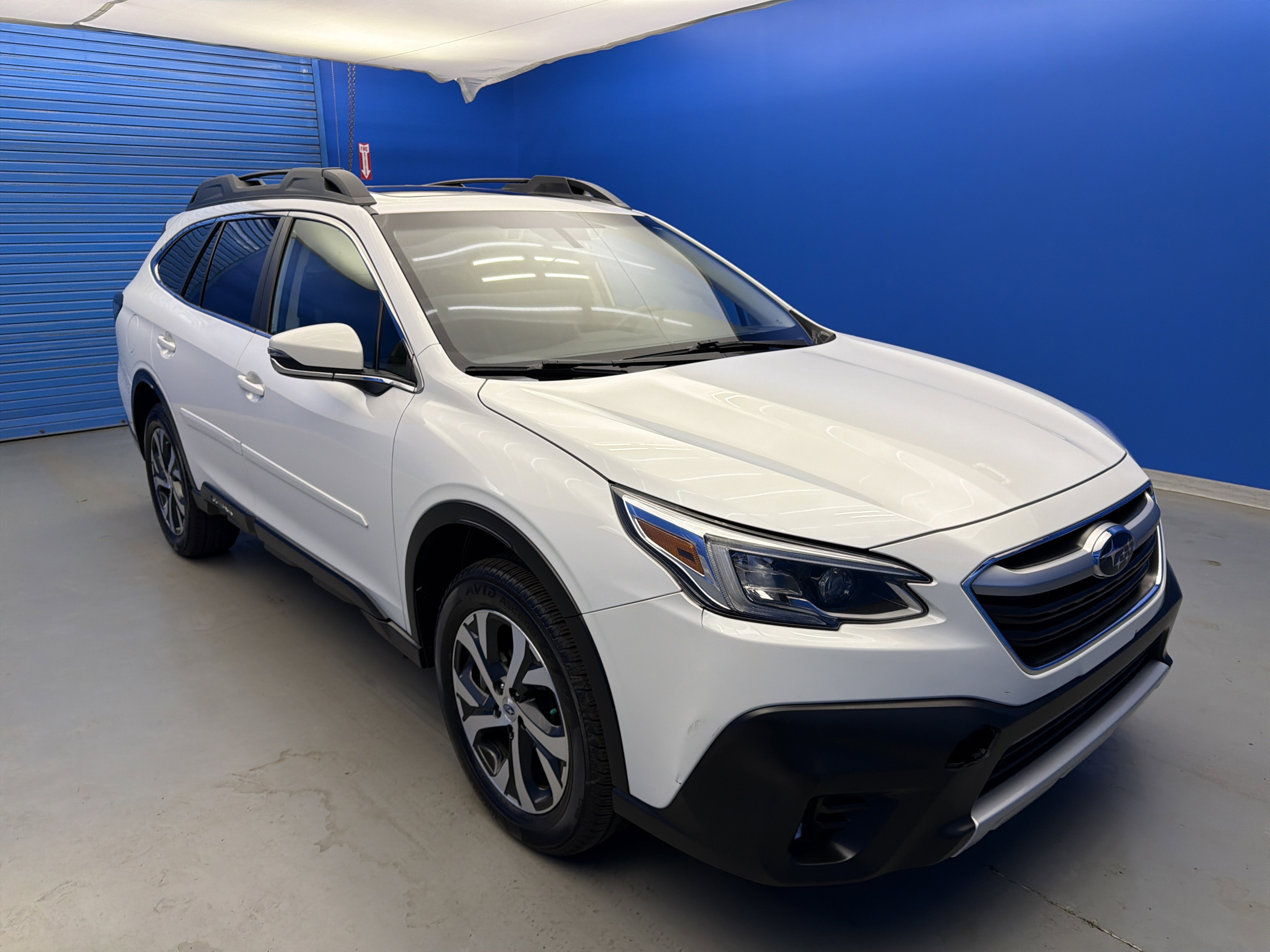 Used 2022 Subaru Outback Limited XT AWD/4WD image 2