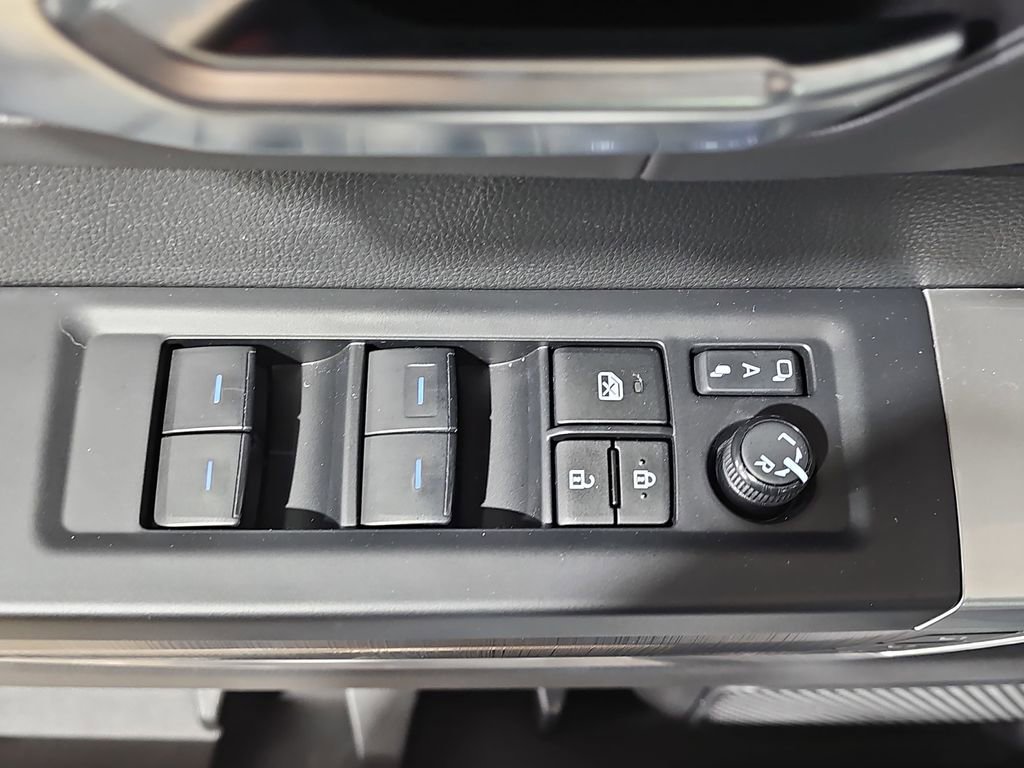 Used 2024 Toyota Sequoia Platinum image 34