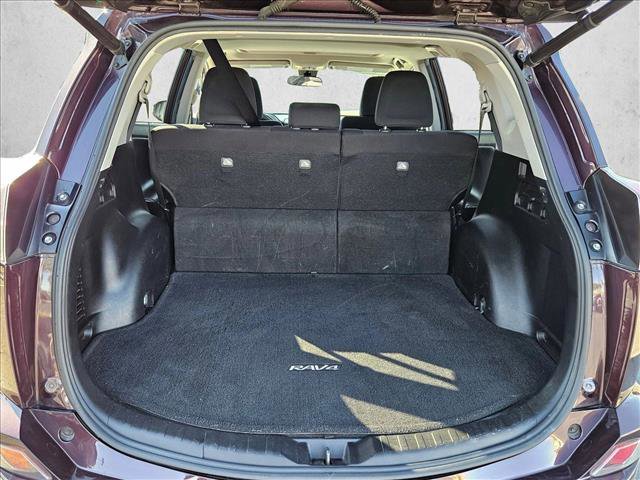 Used 2016 Toyota RAV4 XLE w/ Convenience Package FWD image 6