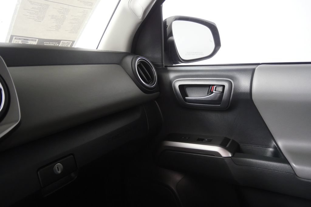 Used 2022 Toyota Tacoma SR5 w/ Technology Package RWD image 25