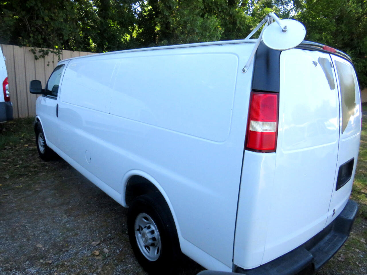 Used 2009 Chevrolet Express 2500 Extended image 7