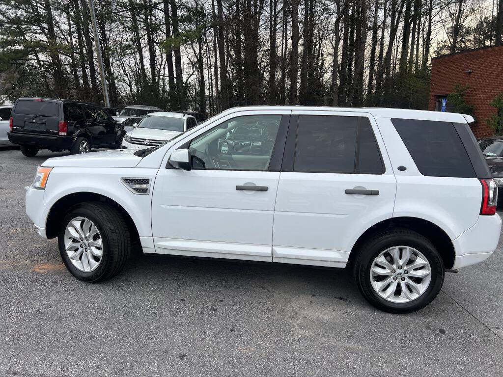 Used 2011 Land Rover LR2 HSE LUX image 8