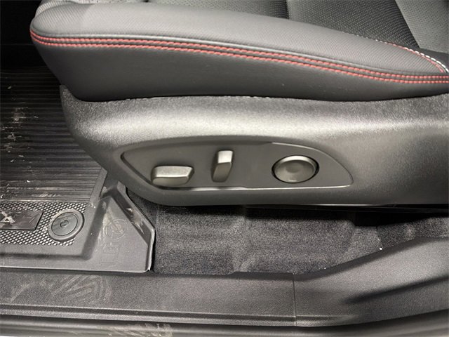 New 2026 Chevrolet Traverse RS w/ LPO, Floor Liner Package image 24