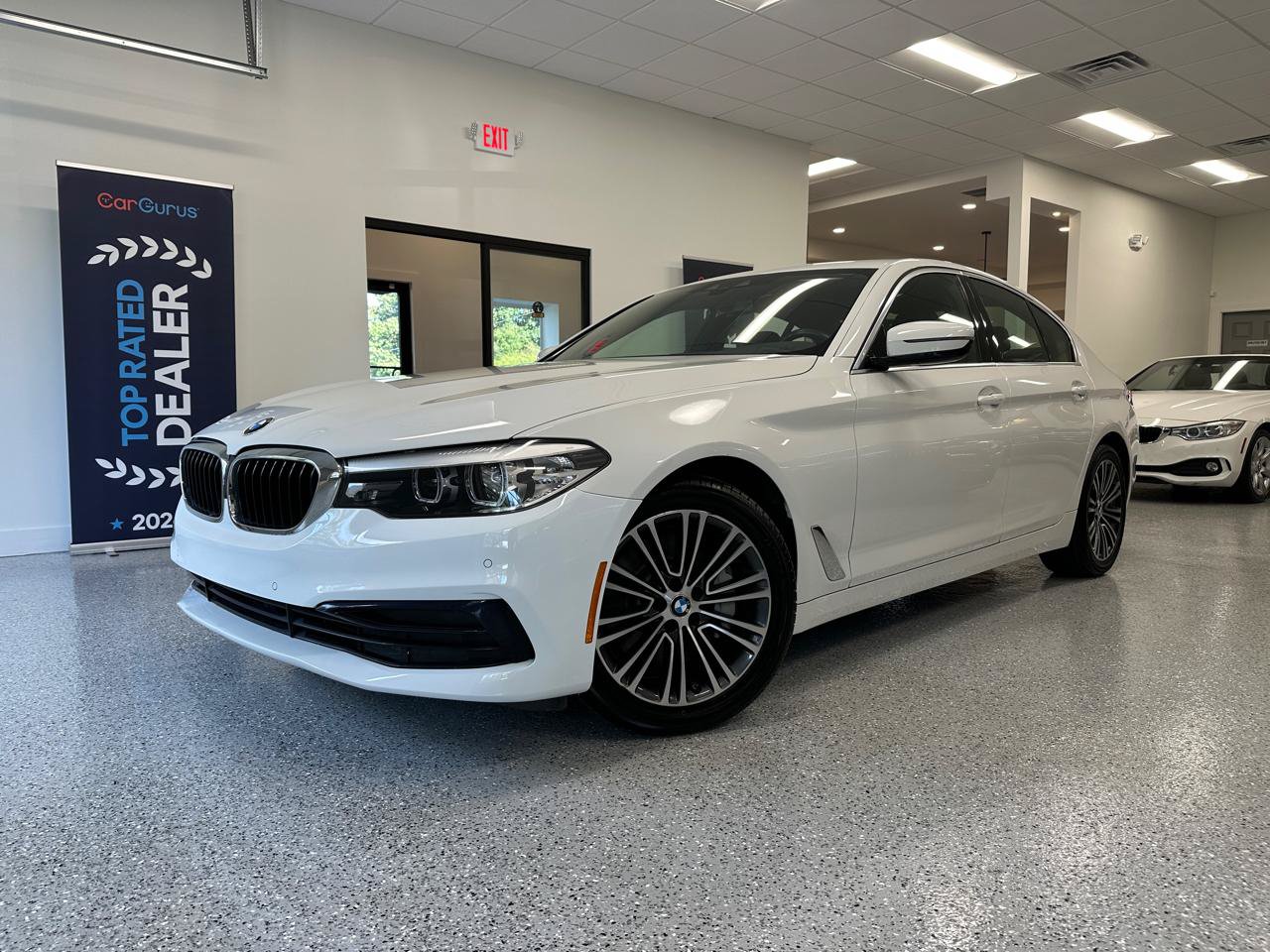 Used 2019 BMW 530i w/ Convenience Package RWD image 2