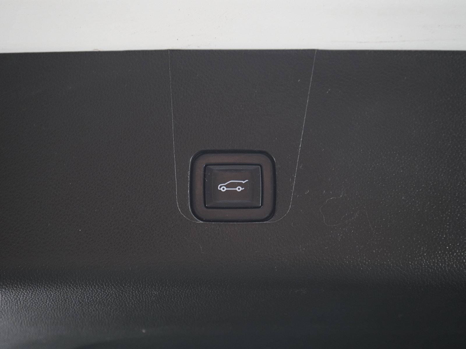 Used 2023 Chevrolet Traverse RS AWD/4WD image 11