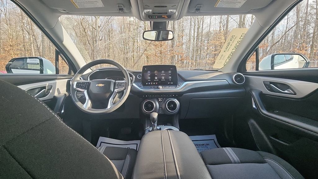 Used 2024 Chevrolet Blazer LT w/ Convenience Package image 10
