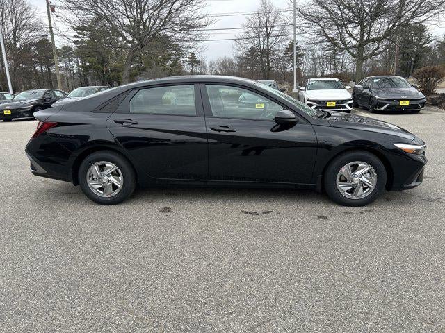New 2026 Hyundai Elantra SE FWD image 30