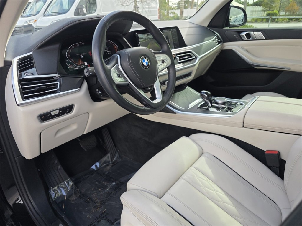 Used 2022 BMW X7 xDrive40i w/ Premium Package image 26