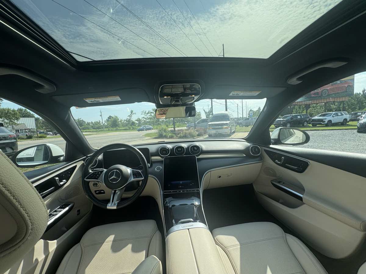 Used 2025 Mercedes-Benz C 300 Sedan image 19