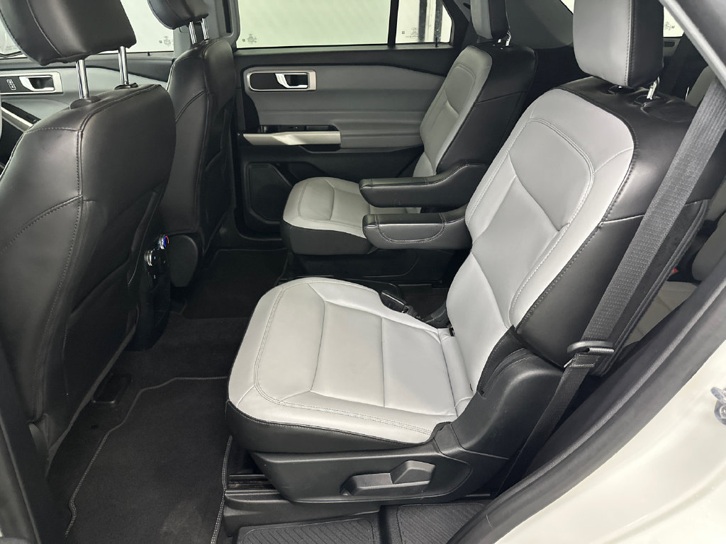 Used 2021 Ford Explorer XLT w/ Equipment Group 202A RWD image 23