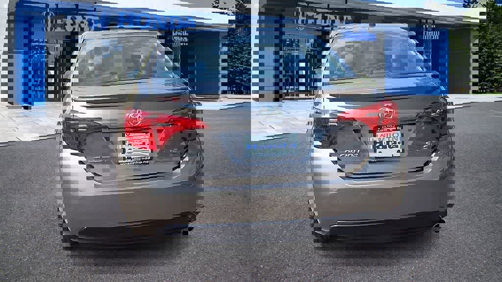 Used 2017 Toyota Corolla SE w/ SE Premium Package FWD image 7