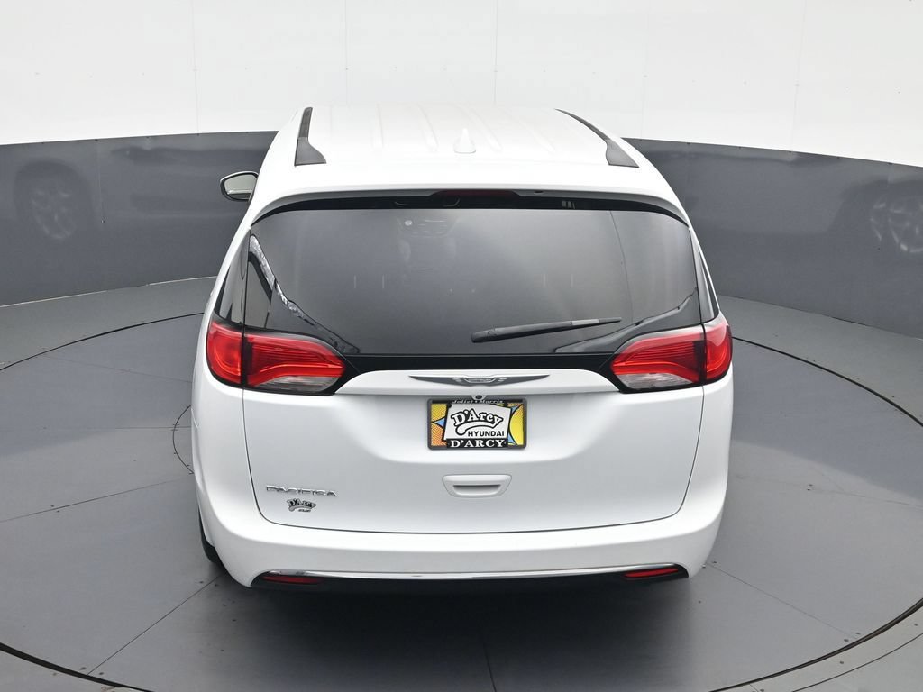 Used 2017 Chrysler Pacifica Touring Plus w/ Tire & Wheel Group FWD image 20