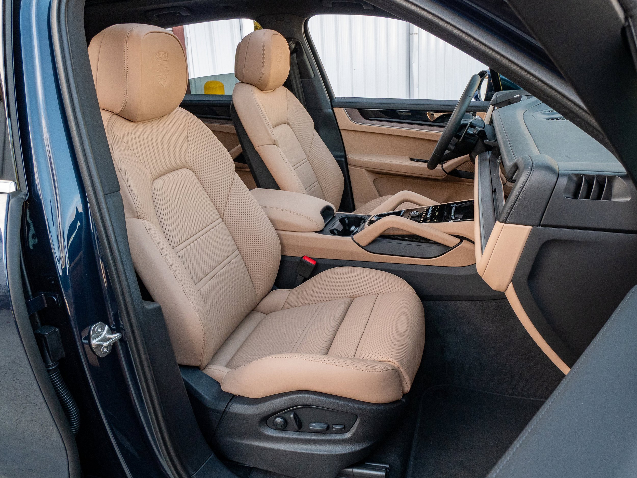 New 2026 Porsche Cayenne S AWD/4WD image 33