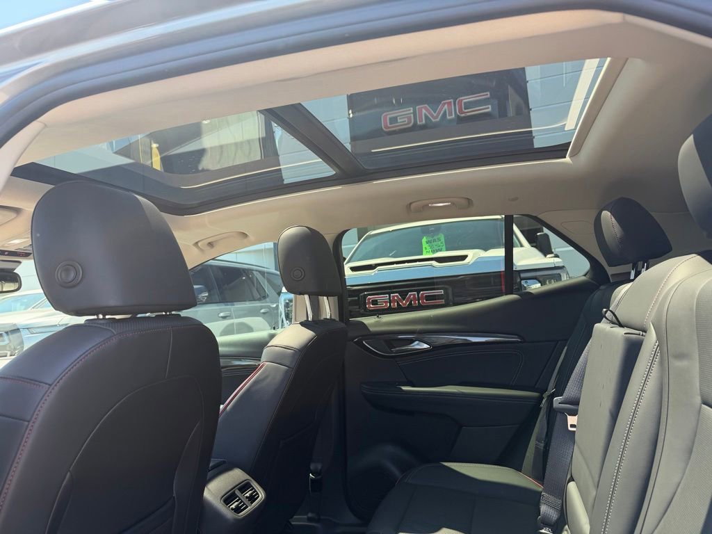 Used 2023 Buick Envision Essence w/ Technology Package I AWD/4WD image 9
