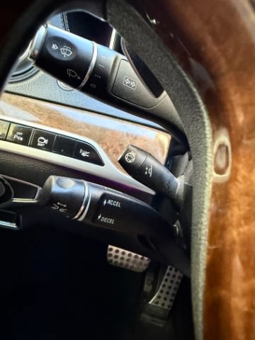 Used 2015 Mercedes-Benz S 550 Sedan image 23